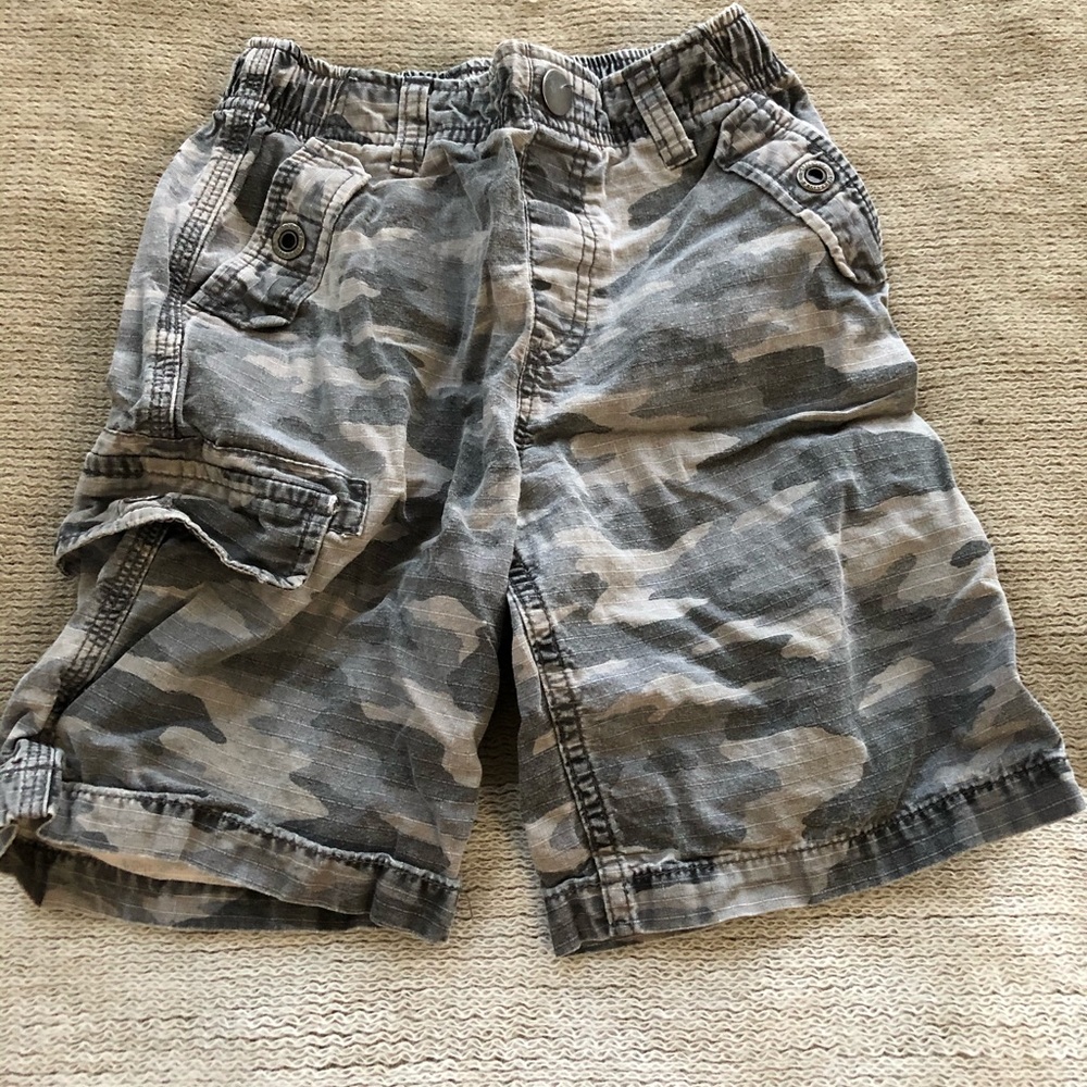 Boys Sonoma Shorts size M 5/6